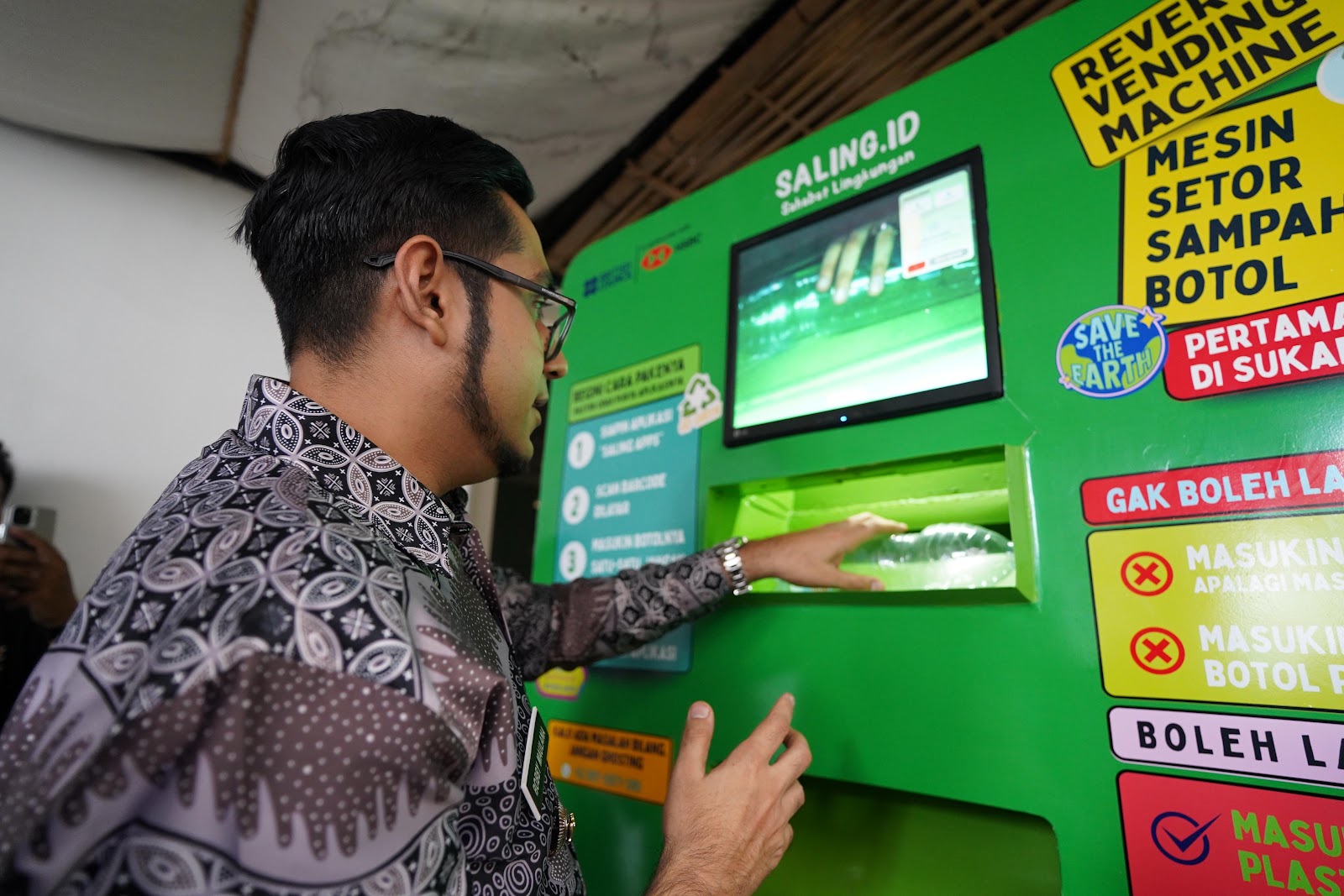 Sukabumi Hadirkan Mesin RVM, Inovasi Daur Ulang Plastik Berbasis Digital