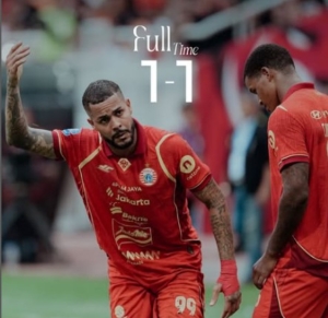 Laga Panas Persija vs Malut United Berakhir 1-1, VAR dan Kartu Merah Jadi Sorotan 4