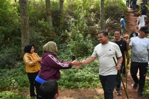 Bupati Sumedang Ingatkan Bahaya Pembakaran Lahan Saat Susuri Kawasan Kareumbi 7