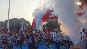 Merdeka Run 8.0 Resmi Digelar, Seskab Teddy dan Menpora Dito Lepas Ribuan Pelari 5