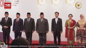 Dasi Gibran Berganti Warna Saat Sidang Tahunan MPR, Kompak dengan Presiden Prabowo 8