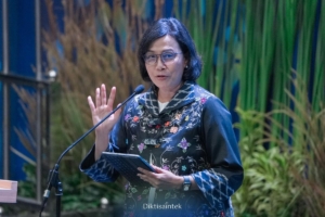 Airlangga Tegaskan Sri Mulyani Masih Aktif di Kabinet, Bantah Isu Pengunduran Diri 7