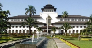 Gaji dan Tunjangan Gubernur dan Wakil Gubernur Jabar Tembus Rp33 Miliar Setahun, Setara Rp2,7 Miliar per Bulan! 11