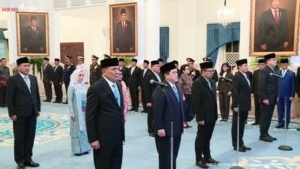 Reshuffle Kabinet, Prabowo Lantik  Menko Polkam dan Pejabat Baru 8