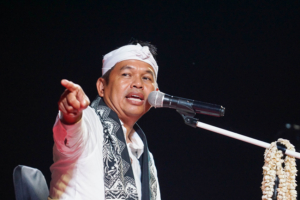 Gubernur Jabar Tantang Menkeu: Tunjukkan Data Daerah yang Parkir Uang di Deposito 5