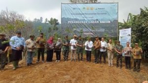 Perum Perhutani Divreg Jabar Banten Gelar Penanaman bersama di Kawasan Lindung, Gunung Manglayang.