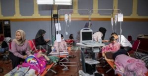 Sejumlah siswa terdampak keracunan MBG saat ditangani di RSUD Lembang.