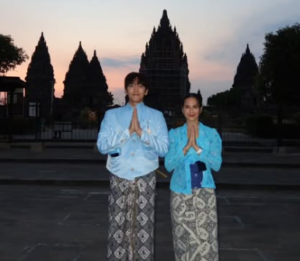 Ji Chang Wook dan Pevita Pearce Tampil Serasi Kenakan Beskap di Candi Prambanan 2