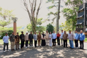 Komisi I DPRD Jabar Tinjau Waduk Darma Kuningan, Tuti Turimayanti : Ini Aset Sosial dan Ekonomi Masyarakat 3