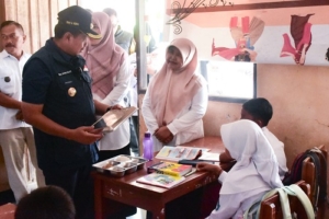Bupati Sumedang Tinjau Program MBG, Instruksikan Perbaikan Atap Bocor di SD Sukakerta 7
