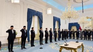 Presiden Prabowo Lantik Komisi Reformasi Polri yang Dipimpin Jimly Asshiddiqie 6