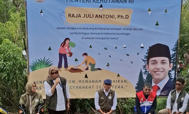 DampinMenteri Kehutanan Republik Indonesia,