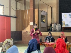 Ineu Purwadewi Serap Aspirasi Warga Congeang: Dari Dapur Gizi Gratis hingga Dampak Tol Cisumdawu 4