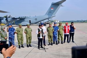 Presiden Perintahkan Mobilisasi Total untuk Percepatan Penanganan Bencana di Sumatra 8