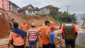 Cuaca Ekstrem Desember 2025, Puluhan Rumah di Lebak Rusak Parah dan Satu Warga Tewas 3