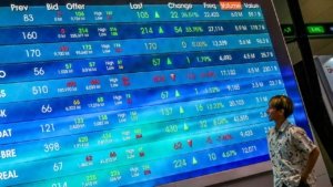 Saham DEWA Anjlok 3,74% di Akhir Pekan, Investor Pertanyakan Penyebab Tekanan Jual 3