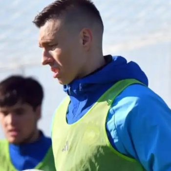 Striker Timnas Uzbekistan Igor Seergev