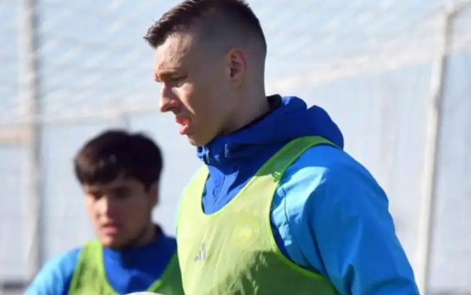 Striker Timnas Uzbekistan Igor Seergev