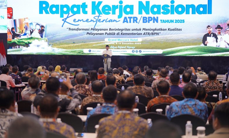 Menteri ATR/BPN Nusron Wahid buka Rakernas 2025.
