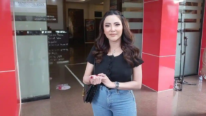 Ayu Aulia Tegaskan Bukan Pansos ke Lisa Mariana, Ungkap Dua Kontroversi yang Pernah Angkat Namanya 9