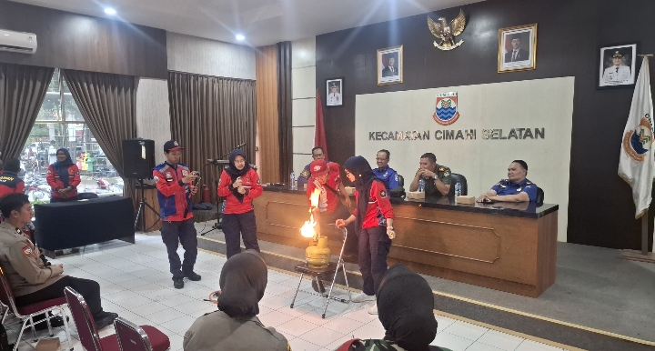 Tingkatkan Peran Serta Masyarakat Dalam Penanggulangan Kebakaran, Pemkot Cimahi Gelar Pembinaan Redkar