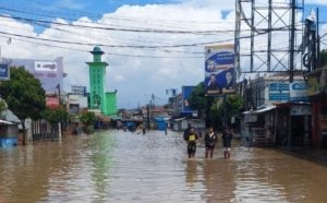 Banjir Meluas di Kabupaten Bandung, Mobilitas Warga Hampir Terhenti 7