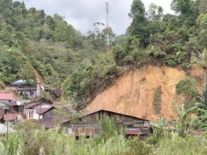Warga Lobok Pining Satu Desak Percepatan Relokasi 9