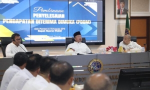 Menteri Nusron kumpulkan Kepala Kangor Pertanahan se Jawa Barat di Karawang.