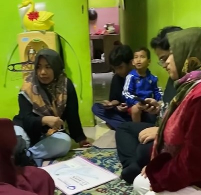 Diah Fitri Maryani Tunjukkan Kepedulian, Kunjungi Warga Pengidap Tumor Otak di Kota Cirebon