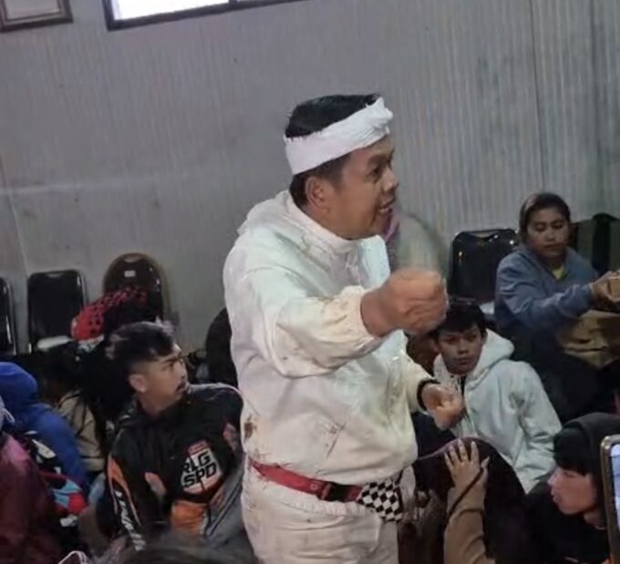 Dedi Mulyadi Kunjungi dan Berikan Santunan Langsung Kepada Korban Longsor Pasirlangu.