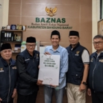 Merajut Harapan di Pasirlangu, Baznas Kota Cimahi Salurkan Bantuan bagi Korban Longsor