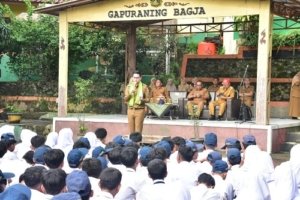 Wabup Fajar Tekankan Pentingnya Etika dan Penguasaan Ilmu kepada Siswa SMPN 1 Paseh 3
