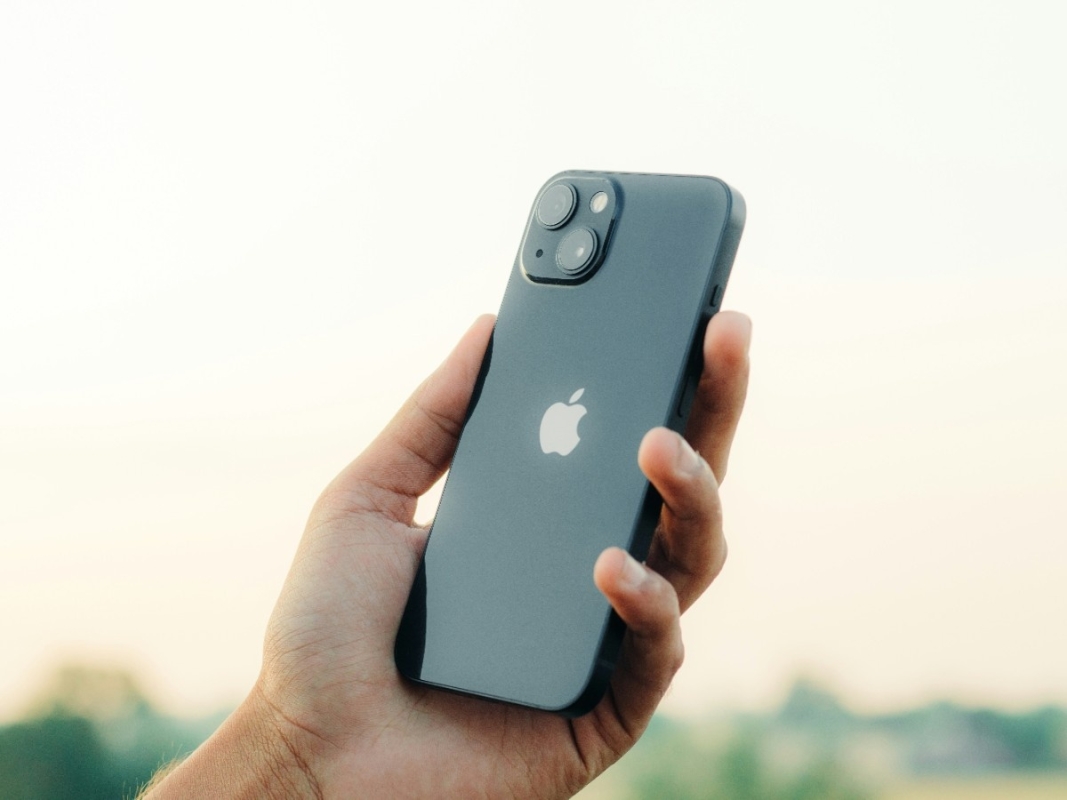 Big Price Cut! iPhone 13 Price in 2026 Drops to Rp8 Million: Is It Still Worth Buying?