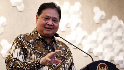 Airlangga Ungkap Penyebab IHSG Anjlok ke 7000-an karena Investor FOMO