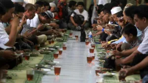 7 Daftar Lokasi Takjil Gratis di Bandung, Catat! (foto: istimewa)