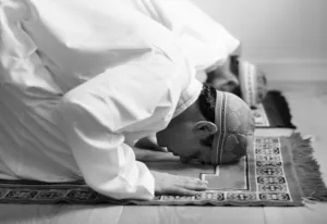 Doa Setelah Salat Tarawih Teks Arab dan Maknanya (foto: freepik)