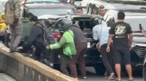 Viral Video Mobil Ugal-ugalan di Jakarta, Polisi Temukan Barang Ini!