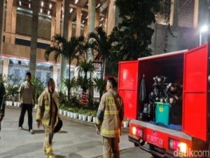Insiden Ruang Server Masjid Istiqlal Terbakar (foto/detik).