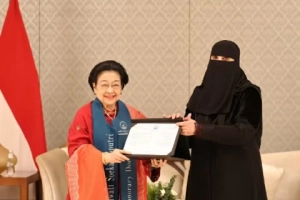 Megawati Raih Doktor Kehormatan di Riyadh, Sampaikan Pidato Penuh Haru