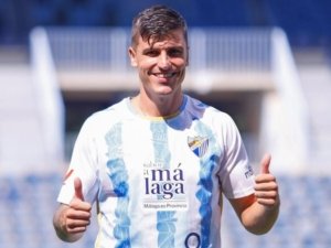 Sergio Castel,  Stiker Asal Spanyol Bakal Berseragam Maung Bandung
