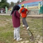 Viral Video Pria Tendang Kucing Sampai Mati, Netixen Murka! (foto: akun Instagram @faridaarz)