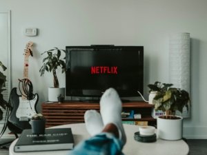 5 Best Legal Sites to Watch Movies and Series with Indonesian Subtitles During Eid Holiday 2026