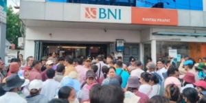 BNI Viral! Dana Gereja Rp28,5 Miliar Raib, Ratusan Umat Datangi Kantor BNI