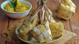 Nasi vs Ketupat, Mana yang Lebih Bikin Gemuk?