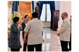 Presiden Prabowo Subianto menyambut Presiden ke-5 RI Megawati Soekarnoputri di Istana Negara, Kamis (19/3/2026). Megawati di dampingi Puan Marahani.