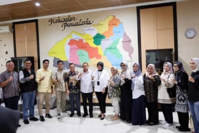 Ineu Purwadewi Soroti Target Pajak Kendaraan dan Kesiapan Layanan di Purwakarta 2 Ineu Purwadewi Soroti Target Pajak Kendaraan dan Kesiapan Layanan di Purwakarta 1