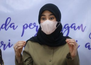 Clara Shinta di Komnas Perlindungan Anak (foto/AgusApriyanto).