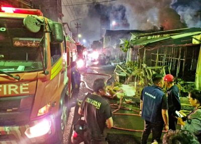 Pasar Kanjengan Johar di Kota Semarang terbakar.