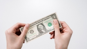 Dollar Ke Rupiah Tembus 17.000