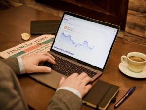 5 Tips Investasi Aman untuk Gaji UMR Pemula, Simpel dan Dijamin Anti Boncos